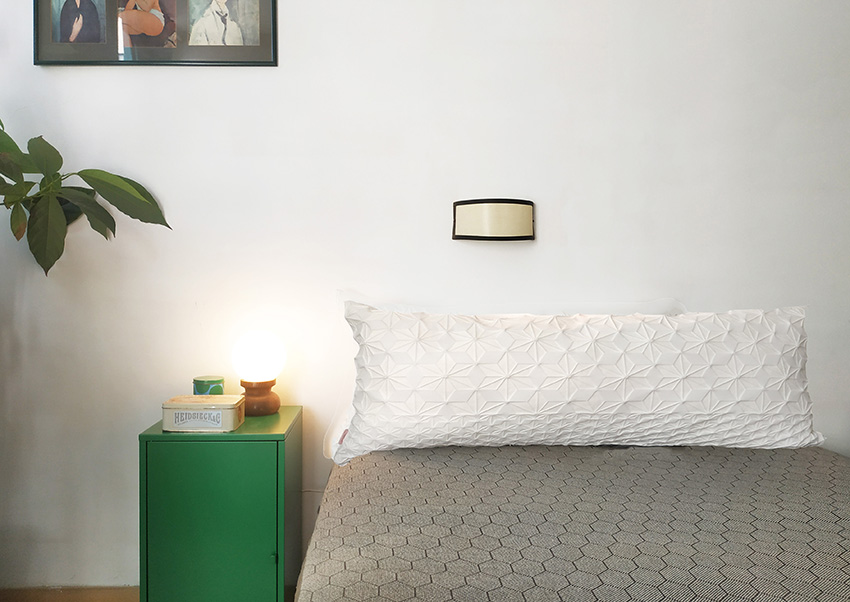 Creme Lumbar Bed Pillow – XL